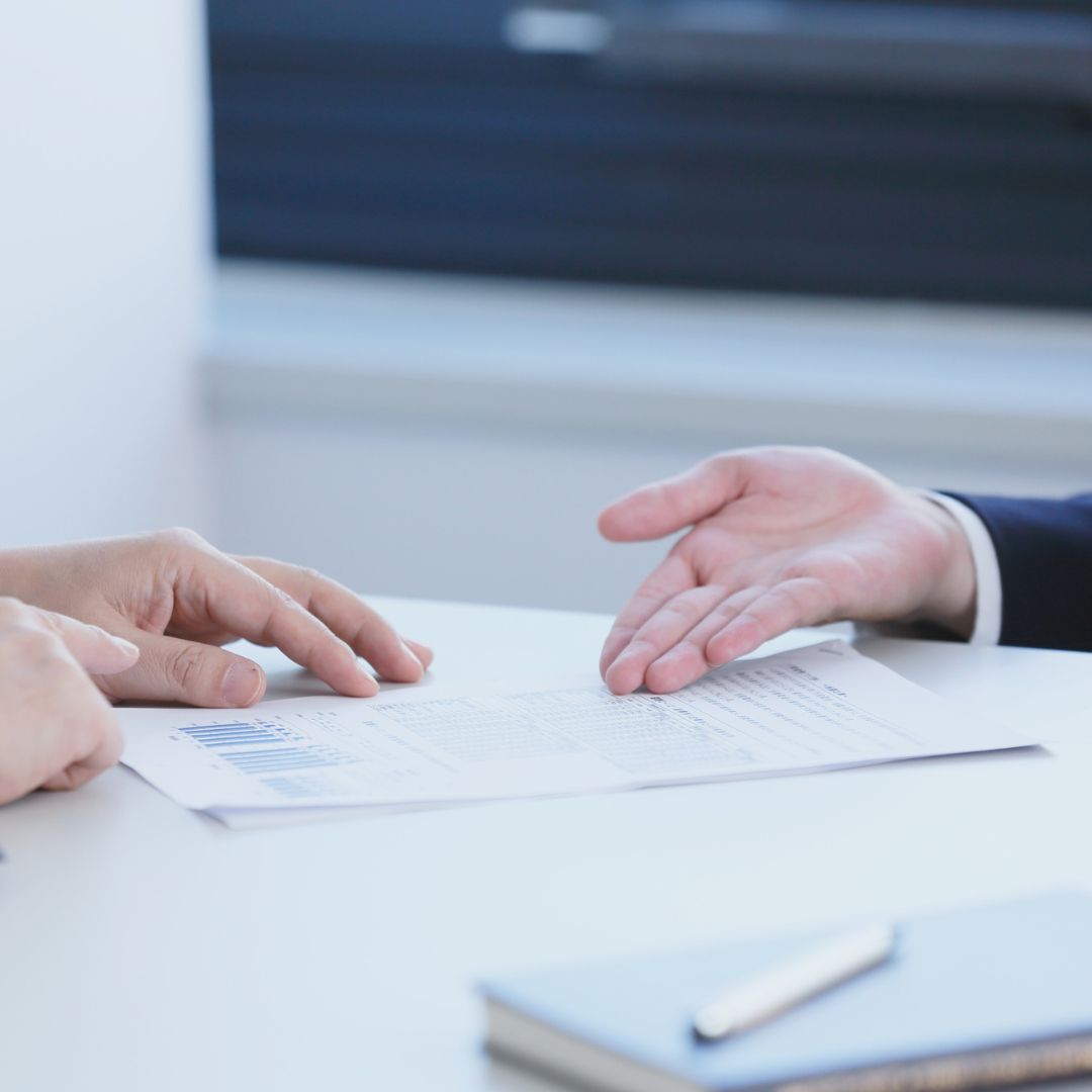 negotiation, focus on hands